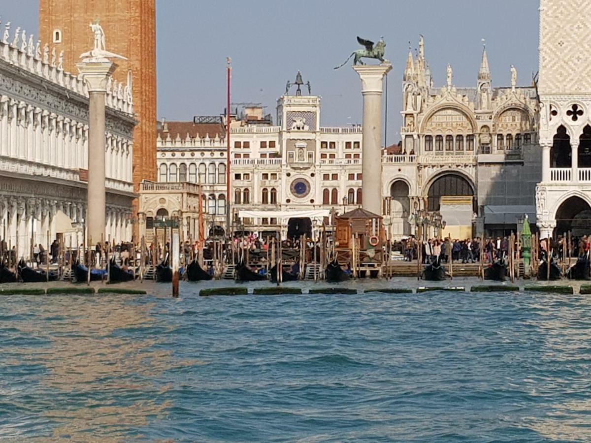 Venice Bnb Hotel Mestre Exterior photo